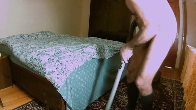 Earl Smile: Earl cleans the bedroom with a hoover