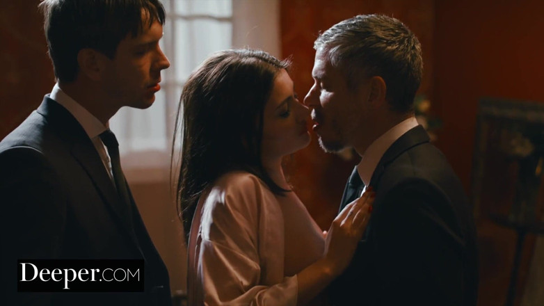 Deeper: Głębsze. Adria Rae to otwarta książka gotowa do czytania