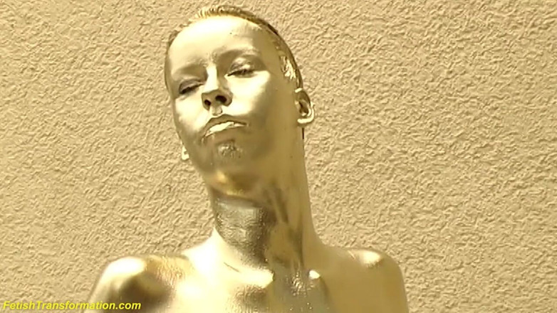 Fetish Islands: Crazy outdoor gold metallic painted busty statue girl
