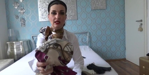 Lady Victoria Valente: Kejutan: syal sumbu yang berbau