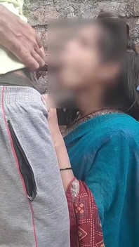 大屁股印度熟女脱下纱丽服并和小鲜肉做爱
