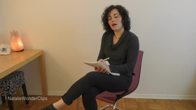 Natalie Wonder: Een gênante maar opwindende evaluatie gegeven door uw adviseur