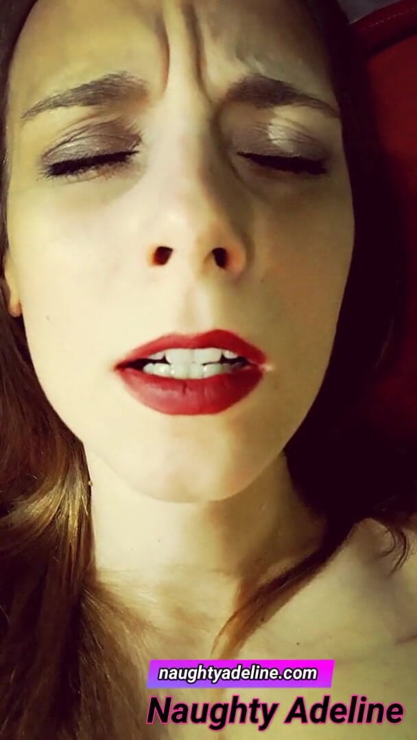 Naughty Adeline: Sborra dentro la mia figa!