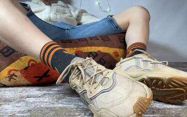 Artem Suchkov: Jovem proprietário alimenta homem com porra