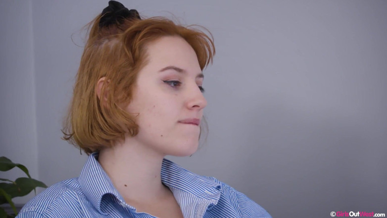 Girls Out West: Le ragazze formose dell'ufficio con grandi tette e fiche pelose...