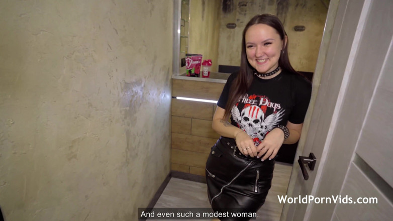 Selected worldwide porn: Threesome with a Girl as a Birthday Gift