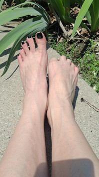 Bright Bulging Veins Fit for a Vampire