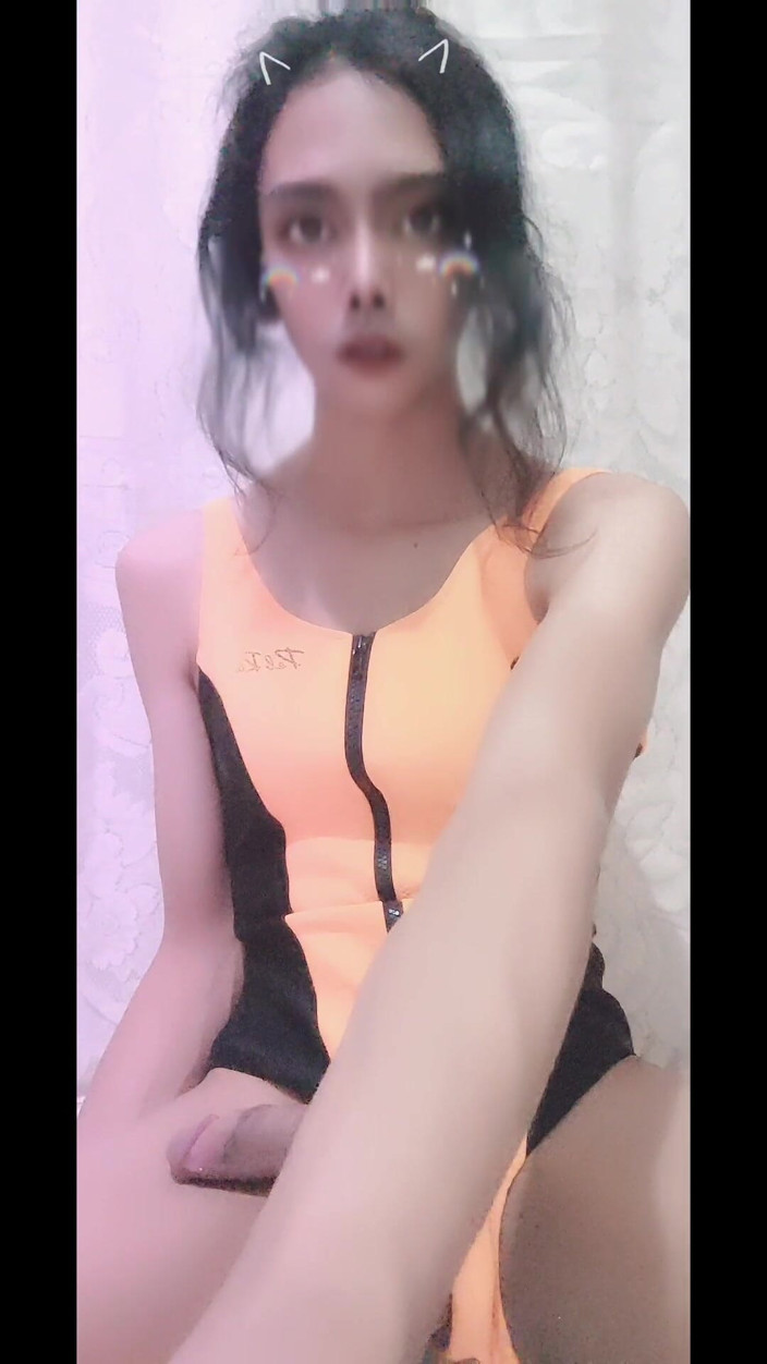 MaureenNadh: Yüzmeden önce transeksüel mastürbasyonu