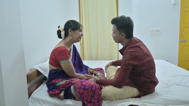 Indian porno creator: Indický pár na líbánkách Smyslný měkký romantický sex