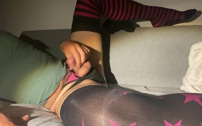 Leasexycd: Leasexycd Finally Home Alone