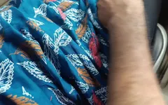 Офісний менеджер насолоджується гарячим романом із одруженим колегою всередині машини, частина 1