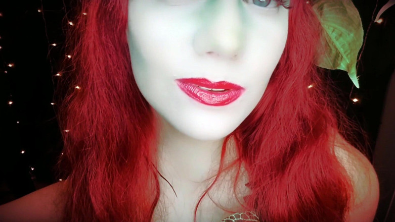 Scarlet Vixen: Exekutor ivy vás otráví svým polibkem (wmv)