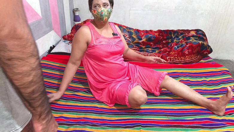 Pakistani CoupleX: Indyjski Desi Bhabhi przeleciał męża w pieska z Hindi Audio...