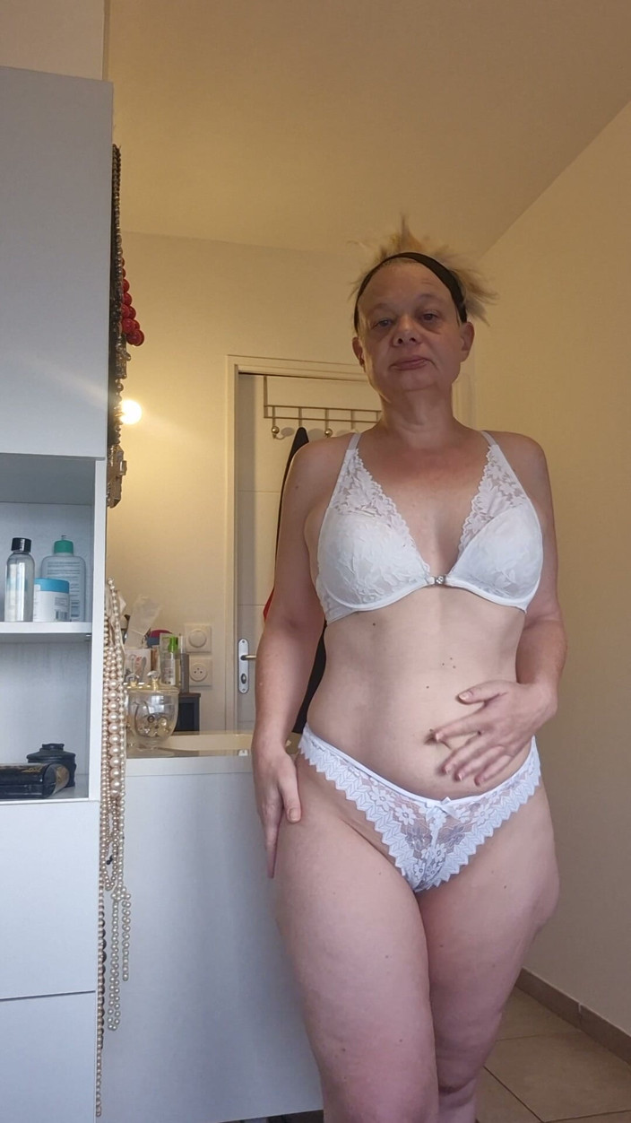 Sofy13: Magst Du Deine Reife, Freche MILF? Was Würdest Du Mit...