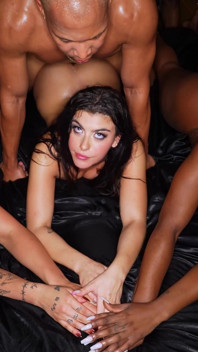 Rickysroom - trío de tentación con chica, cece y beca