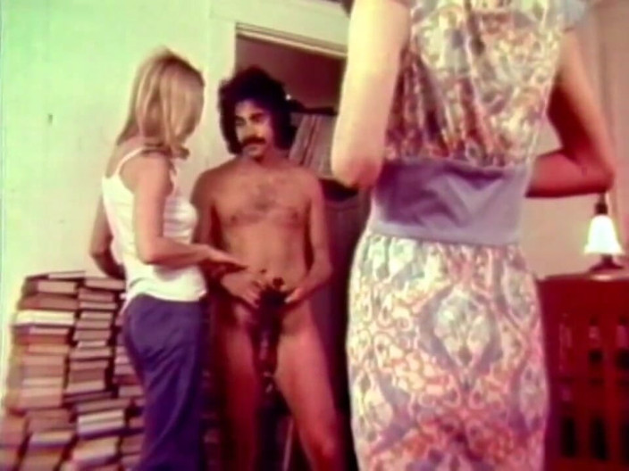 Vintage Usa: Vintaj panas bertiga untuk dua awek liar