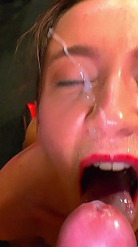 Seksi hatun grup seks ve bukakkeyi seviyor