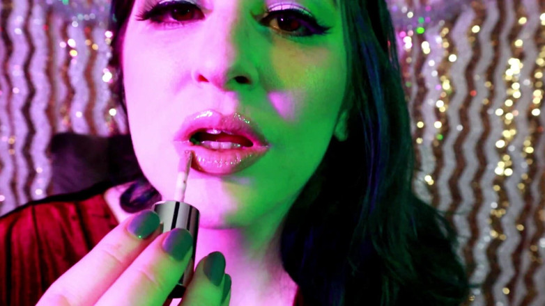 goddessjoules: 100 couches de lipgloss asmr