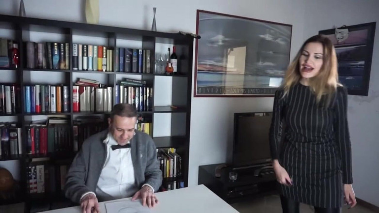 Lady Mesmeratrix Official: Dvě holky femdom bičují a trestají svého otroka