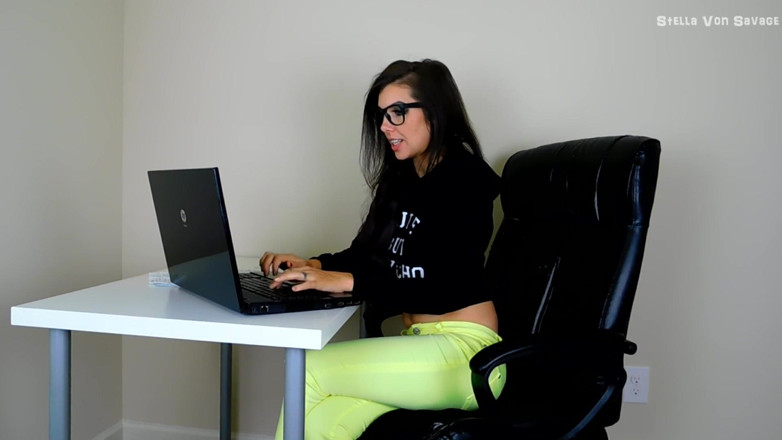 Stella Von Savage: Pixel Penis - Coworker's Sph
