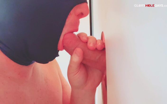 GLORYHOLEGAYS: Boca preñada en el gloryhole