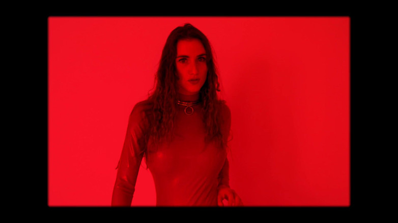 Piper Blush: Red Latex Vid
