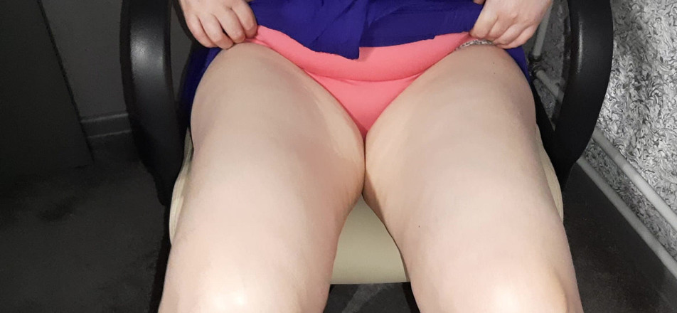 Vik_All: Ya Tuhan! Bos, zakar awak sangat tebal, ia membuatkan pepek...