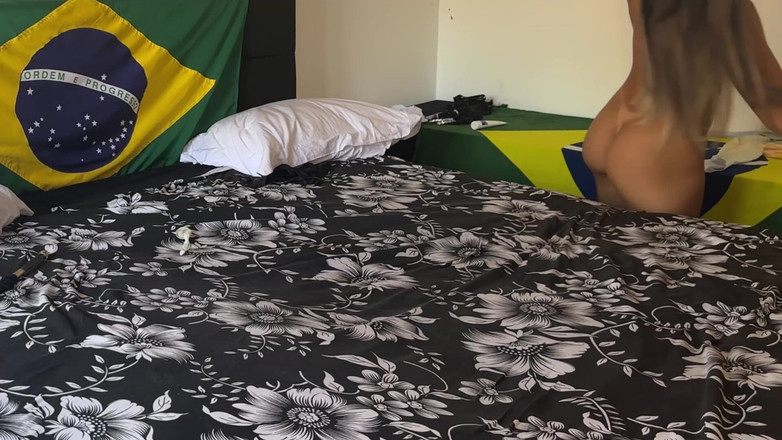 Johnny Grey: 카오스 캐스팅에 못박힌 마른 Gostosa의 완벽한 엉덩이!