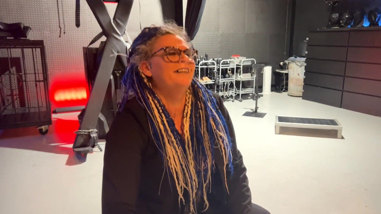 Domina Dark: Persefone khởi động nô lệ