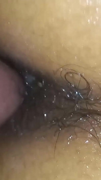 Ich stecke den ganzen Penis in den engen Arsch von Bhabhi, Bhabhi ist gerne sex im doggystyle in der Nacht, voller spaß allein