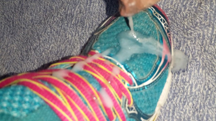 Sneakerfetish_BR: Stříkání na Asics Plíží se