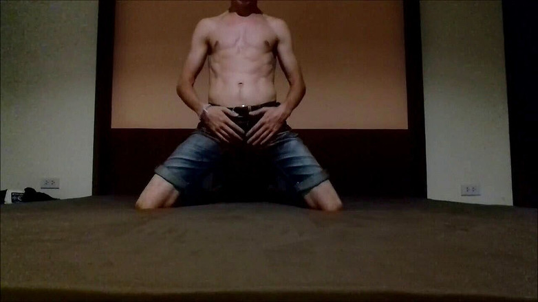 AlexRusFun: Anh chàng người Nga nóng bỏng giật mạnh con cặc...