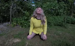 Star Trek-commandant Haley in panty's en knielaarzen