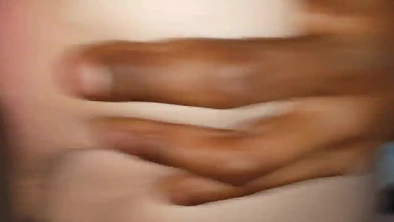 Real homemade BBW BBC porn: Velká kráska kouří velké černé péro a jezdí na jeho velkém čůrákovi úžasné...