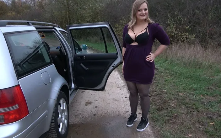 Lina Mila: Sparkling Best of Pee Videos!!!
