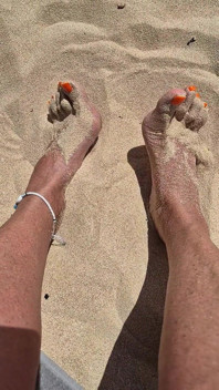 Kaki di dalam Pasir!