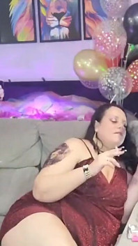 Lilli smoking and sucking her bitch