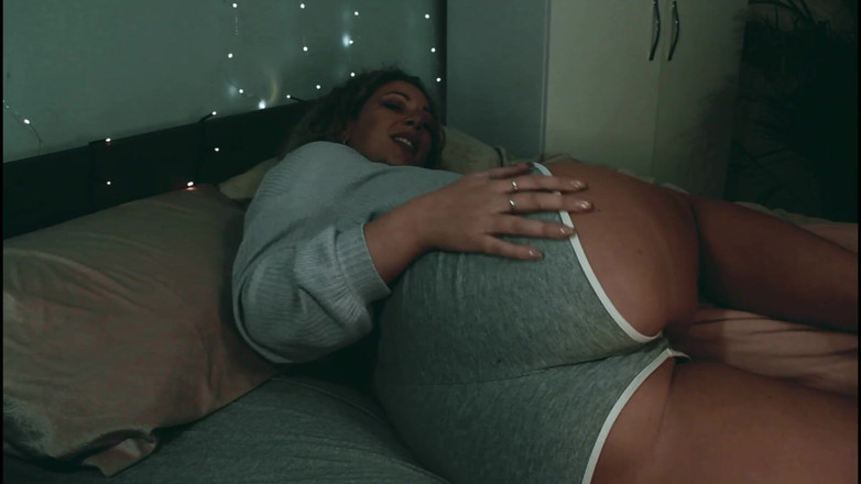 Sasha Curves: Scopa la matrigna nella camera d'albergo