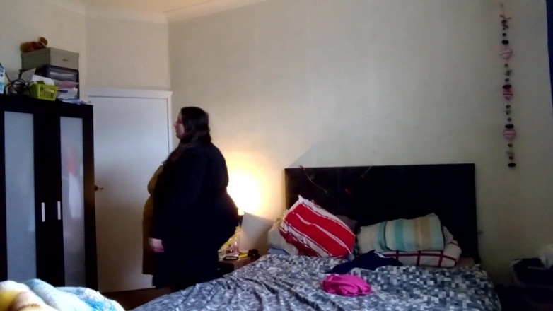 SSBBWLadyBrads: İri güzel kadın ssbbw yatak odası soyunuyor