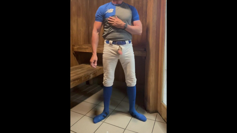 JockDad87: 与Jockdad87在更衣室的Alpha乐趣 第二部分