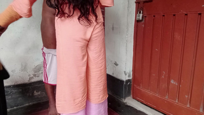 Deshi women: Nové virální video žhavého sexu s atraktivní 18letou krásnou indickou dívkou