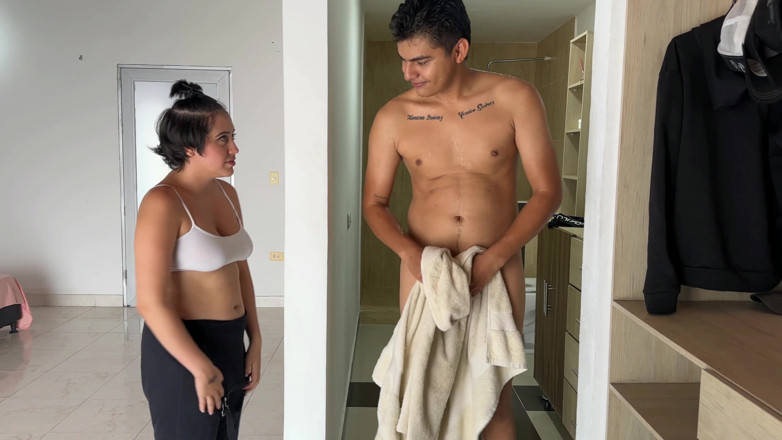 ManuelaAlvarez: Veo a Mi Cachondo Hermanastro Masturbandose Y Me Pongo Caliente...