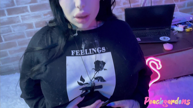 Peachgardens: 19 yaşındaki kızımdan çok sarkık gırtlağına kadar alıyor