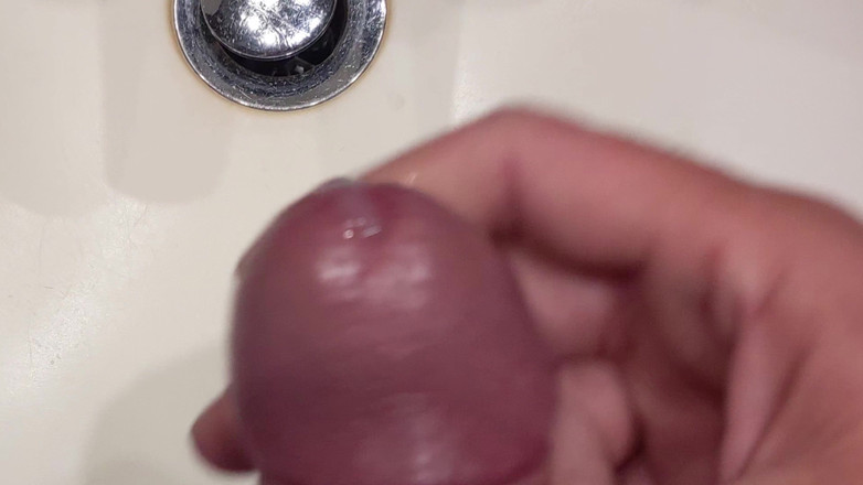 Rockardglans: Hotel Bathroom Wanking and Cumming in Front of the Mirrors -...