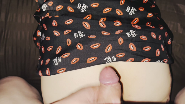 sexalko: Ibu tiri MILF berkongkek dubur, di atas lantai bonggong, dan...