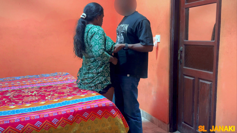 SL Milf: Indian Tamil Divorce MILF Gets Hardcore Reunion Sex with Boyfriend...