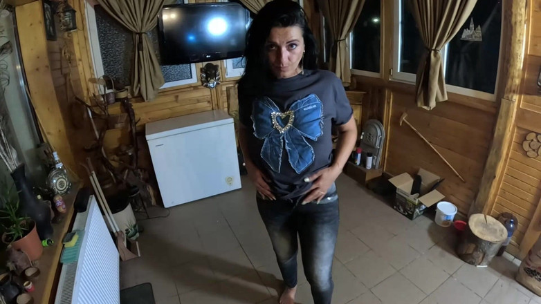 MilfyCalla: Face-fucking and Cum Play While Wearing Tight Jeans 284