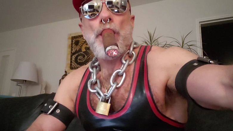 MusclesCigarsFFPig: Cigardad on His Couch