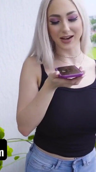 Prsa mé nevlastní sestry vyrostla příliš velká na to, aby odolat ~ Sislovesme zdarma celý film