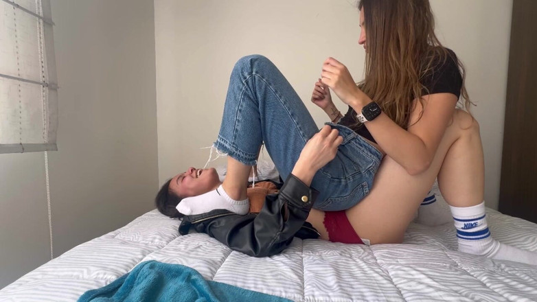 scarlettandc: Qu Divertido Es Estar Encima De Tí
